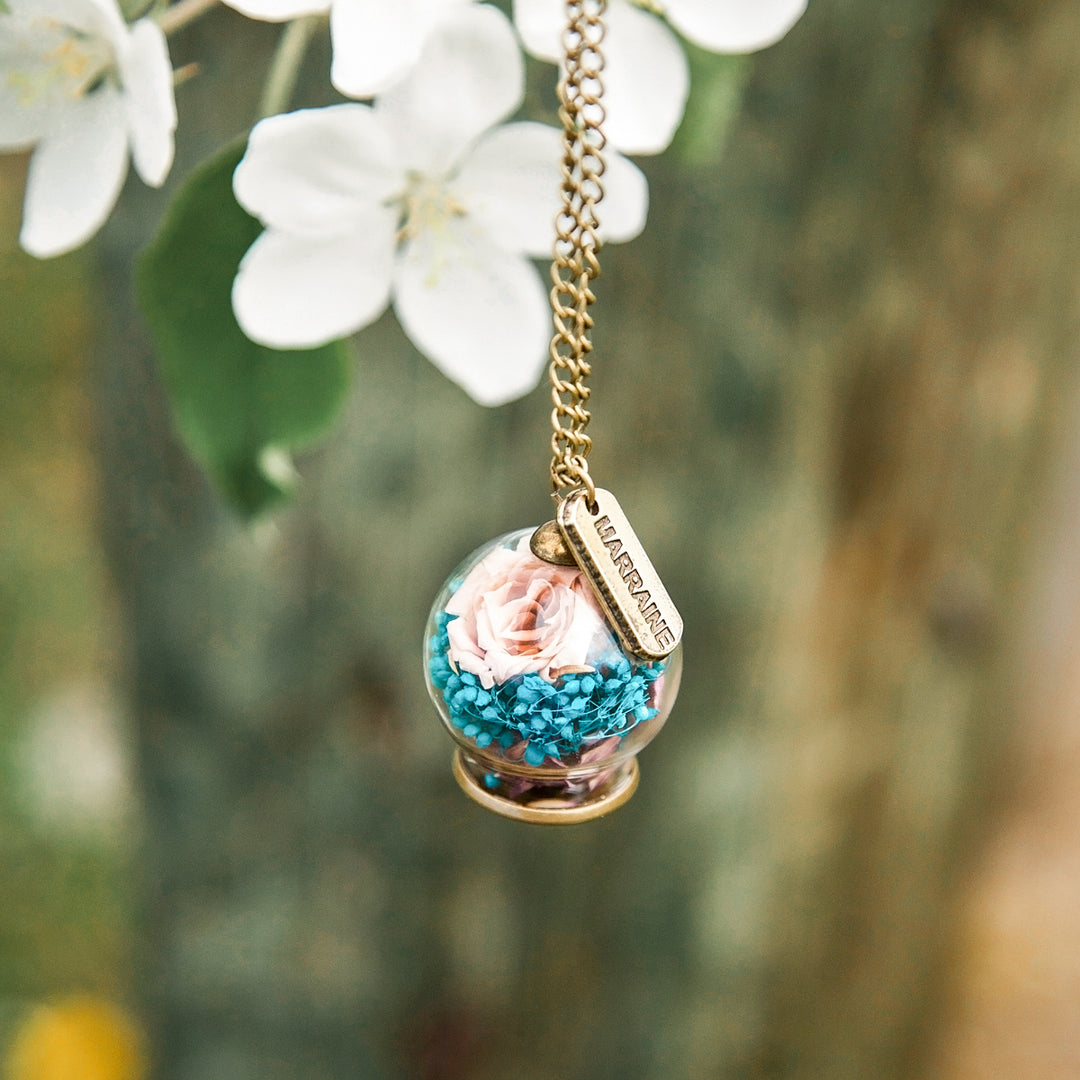 PENDENTIF AVEC FLEURS - Fait sur mesure