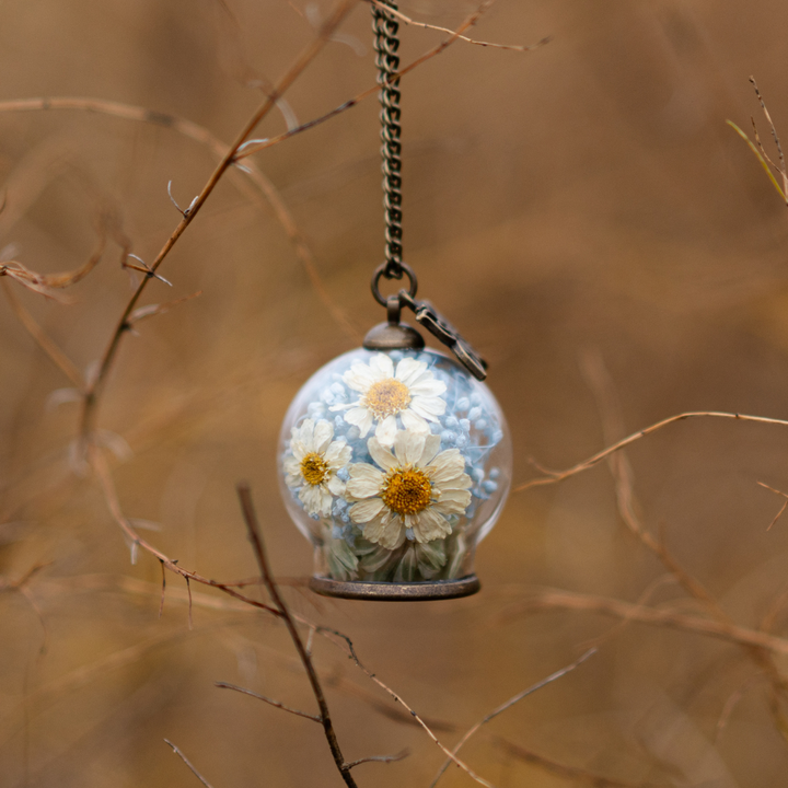 Pendentif avec fleurs - Douce rennaissance