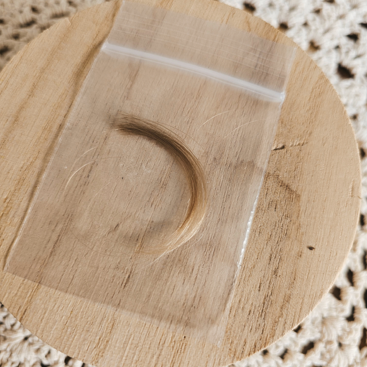 Ajout d'une mèche de cheveux