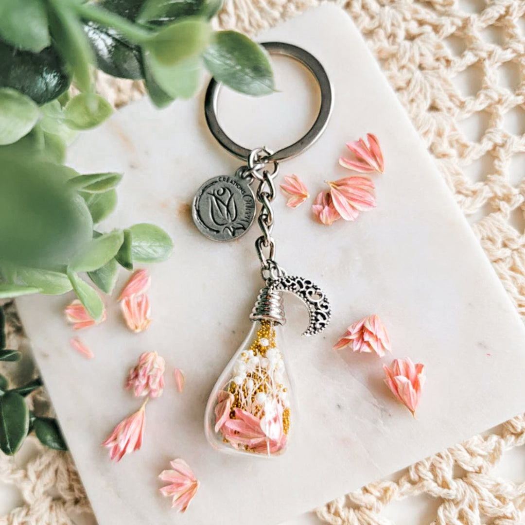 Pendentif avec fleurs - Lumière lunaire